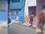 El pata de lana corría desnudo cuando grabaron el video. Ocurrió en Salta.