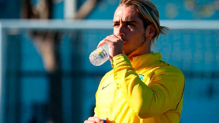 De ser dirigido por Maradona a escaparse hacia Polonia