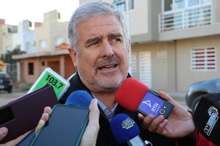 Alejandro Nicola recorrió las obras en Los Polvorines y el asfalto de Ignacio Rivas.