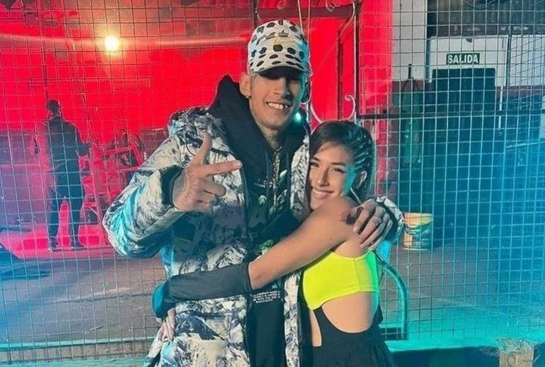 El cantante junto a la bailarina Luli Romero