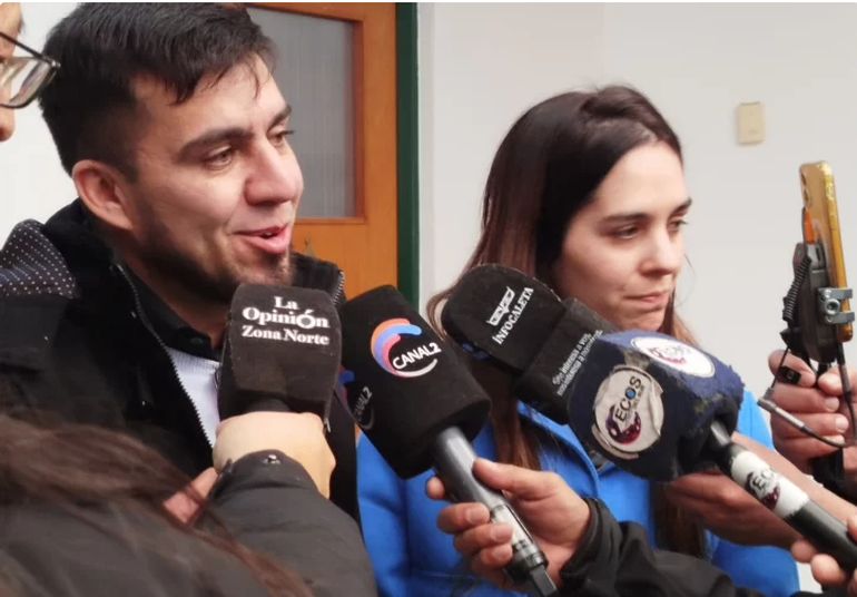Cristian Fernández y Ayelén Cattani, tras la sentencia del Tribunal. Cristian Fernández y Ayelén Cattani, tras la sentencia del Tribunal.