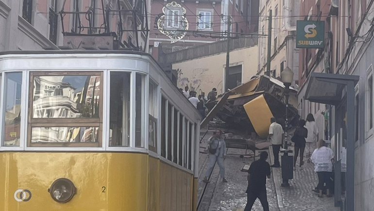 Impactante: tres muertos y más de 20 heridos tras el descarrilamiento de un teleférico