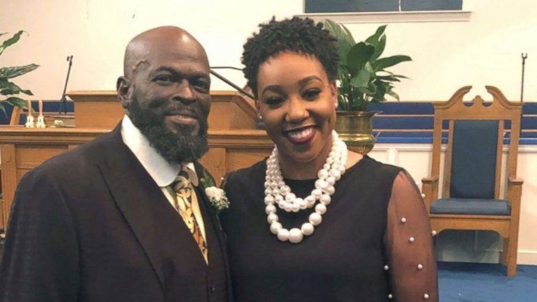 Su hija adoptiva le salvará la vida al donarle un riñón