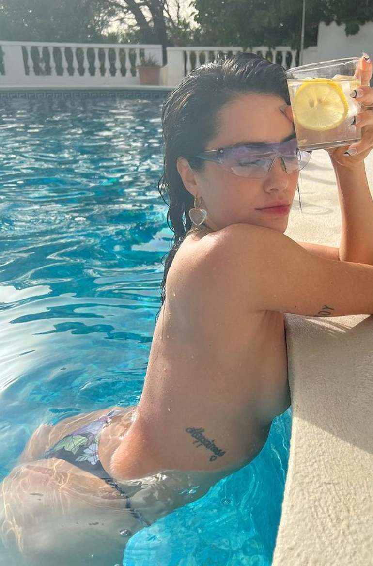 Lali Espósito hizo un viaje relámpago a España, donde se habría encontrado con su nuevo amor, el rapero Rels B.