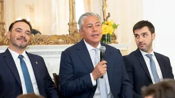 Figueroa calificó de muy positiva la gira por los Estados Unidos. Figueroa calificó de muy positiva la gira por los Estados Unidos.