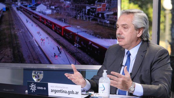 El Presidente dijo que Argentina está saliendo de dos pandemias