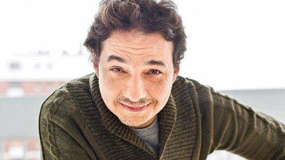 El peso de la ley. Mirás hará su debut como director con un film que hace foco en la (in)justicia argentina. La cinta estará protagonizada por Paola Barrientos, Darío Grandinetti y María Onetto. Un abogado amigo del actor es el guionista de su ópera prima