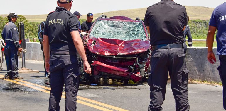 El fuerte impacto, una muestra del trágico accidente. (Fotos: El Orden de Pringles) El fuerte impacto, una muestra del trágico accidente. (Fotos: El Orden de Pringles)