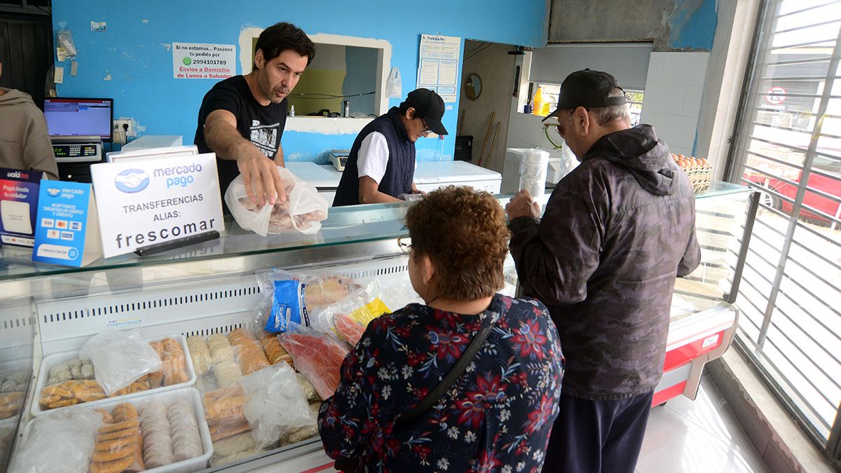 El pescado de Semana Santa viene carísimo en Neuquén: precios y ofertas thumbnail