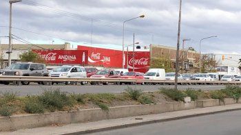 el transito fue un caos en los puentes por los controles el transito fue un caos en los puentes por los controles