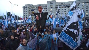 ataque a tn y canal 13: quienes son los tres funcionarios de la campora imputados