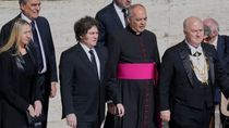 milei viaja al vaticano para la asuncion del papa leon xiv y se pierde las elecciones