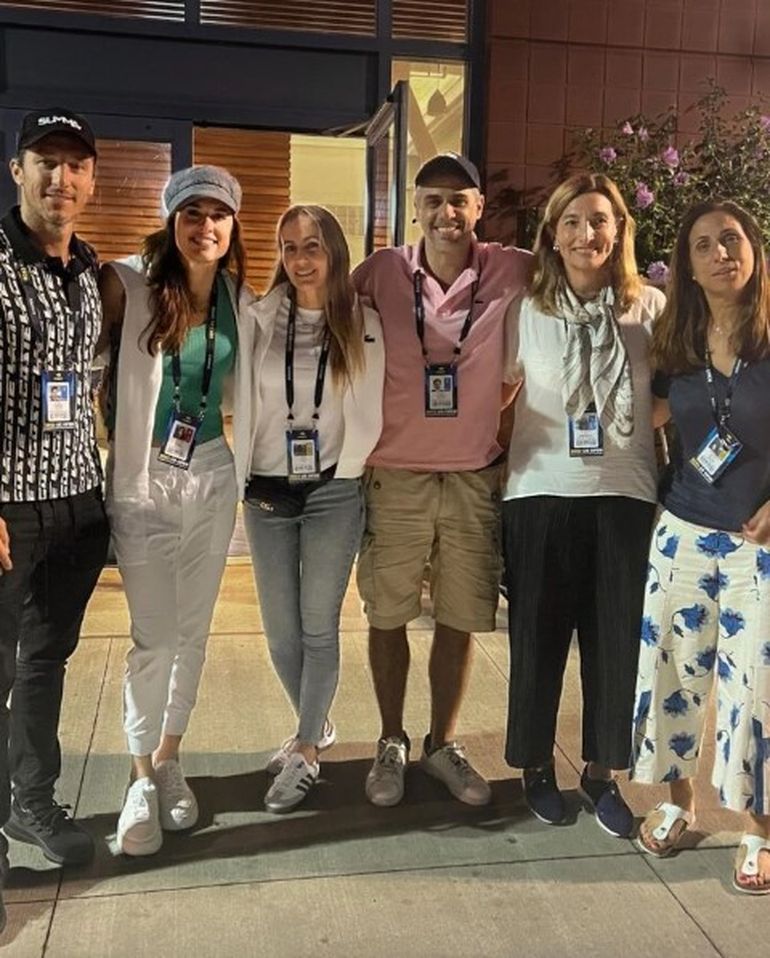 Pico Mónaco, Gaby Sabatini, Gisela Dulko, Mariano Zabaleta, Mercedes Paz y Florencia Labot, juntos en la noche neoyorkina. Pico Mónaco, Gaby Sabatini, Gisela Dulko, Mariano Zabaleta, Mercedes Paz y Florencia Labot, juntos en la noche neoyorkina.