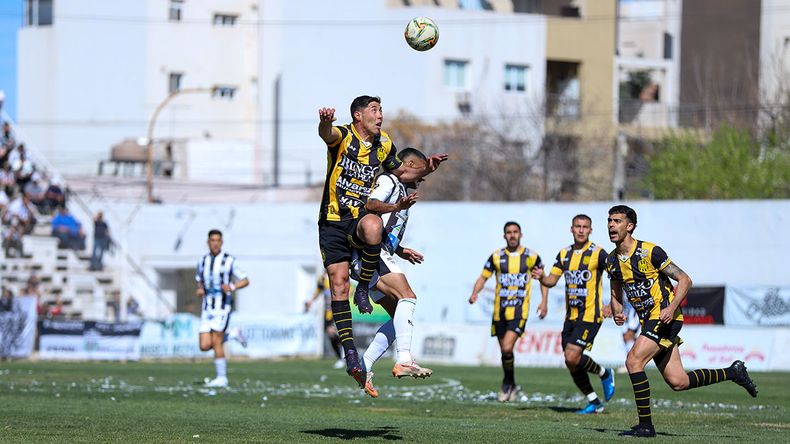 Olimpo anunció a su nuevo entrenador. | LM Neuquen Olimpo anunció a su nuevo entrenador.