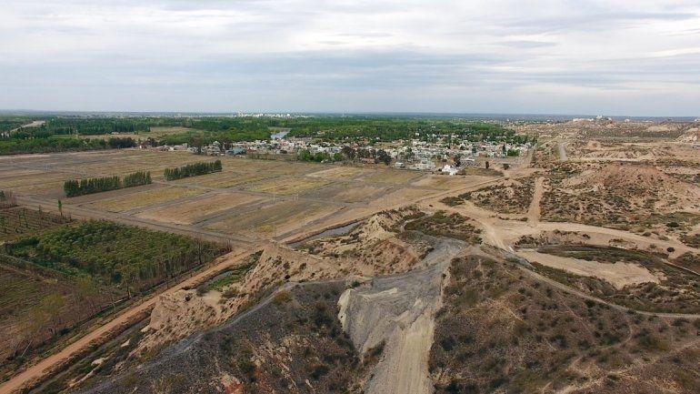 El año pasado ambientalistas denunciaron que una empresa arrasó parte de la barda para abrir caminos.