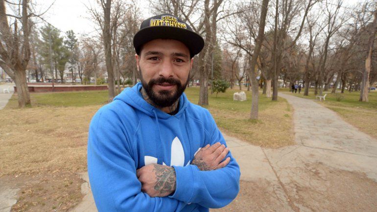 El oriundo de Trelew visitó Plottier junto a su hermana Soledad y su equipo