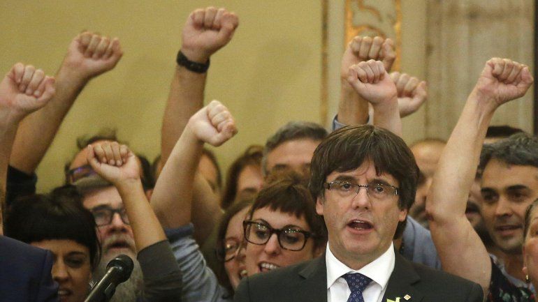 La fiscalía general acusó a las ex autoridades catalanas de rebelión.