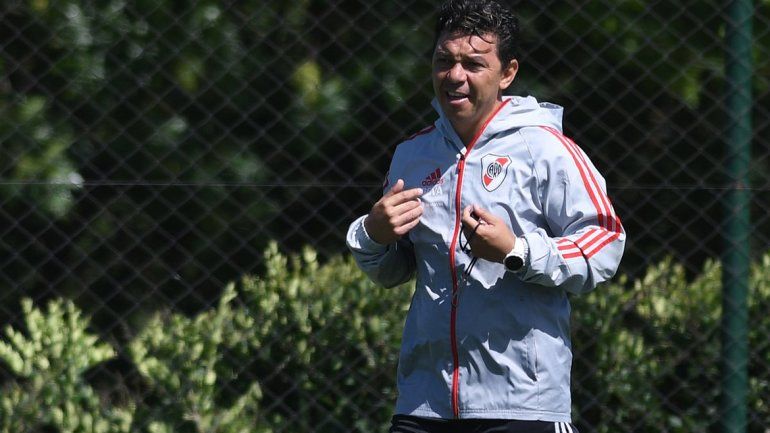 Gallardo confirmó a Pratto entre los concentrados para el domingo