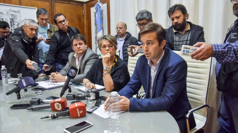 Al final, el aumento a los docentes llega por decreto