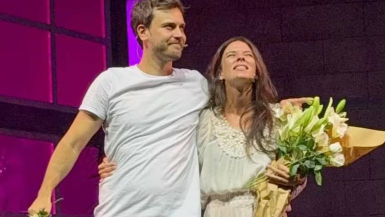 Así se vivió el tenso regreso de Gimena Accardi al teatro junto a Andrés Gil