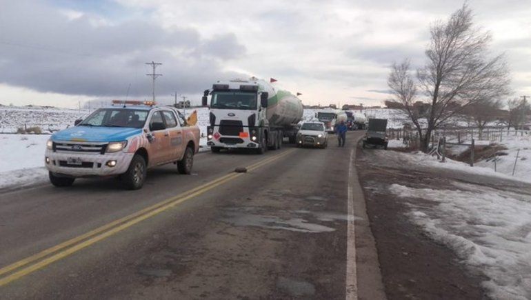 El temporal de nieve complica el tránsito en las rutas