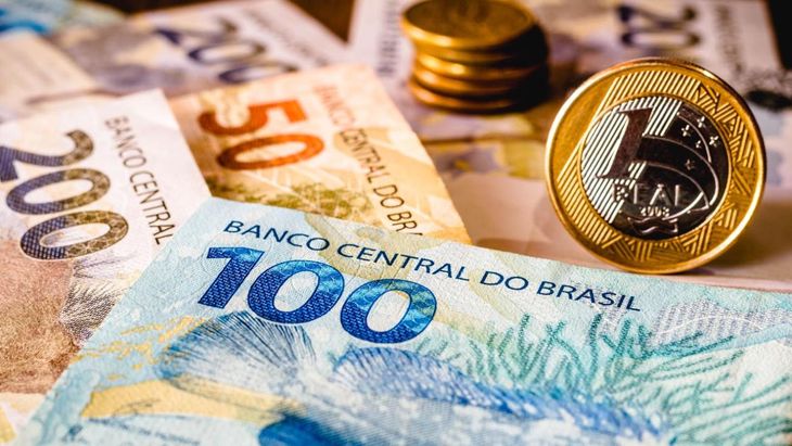 La tasa de interés positiva atrae fondos del exterior que van directo a la compra de reales. La tasa de interés positiva atrae fondos del exterior que van directo a la compra de reales.
