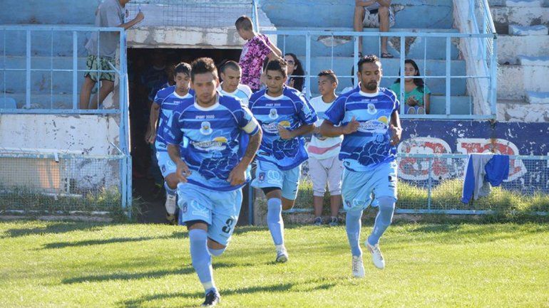 El Coloso de Alianza se prepara para otra tarde de fútbol federal.