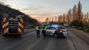 El choque fatal ocurrió este miércoles a la madrugada en la ruta 7, cerca de Añelo / El choque fatal ocurrió este miércoles a la madrugada en la ruta 7, cerca de Añelo /