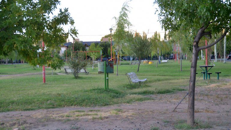 Los habitantes del barrio 12 de Septiembre sienten un gran temor por la plaza en que han ocurrido los envenenamientos de animales.
