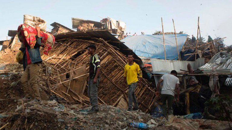 Una avalancha de basura mató a más de 50 personas en Etiopía