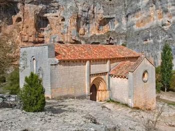 El pueblo de España busca voluntarios para vivir gratis entre las montañas y ofrece trabajo asegurado. El pueblo de España busca voluntarios para vivir gratis entre las montañas y ofrece trabajo asegurado.