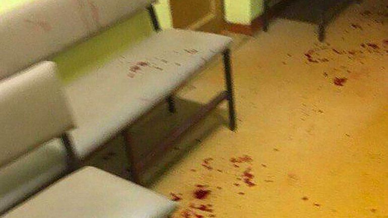 En el momento del ataque había 743 personas en el colegio.