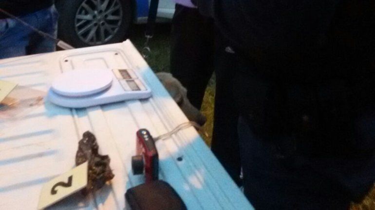 La Policía utilizó una balanza para pesar la droga.&nbsp;