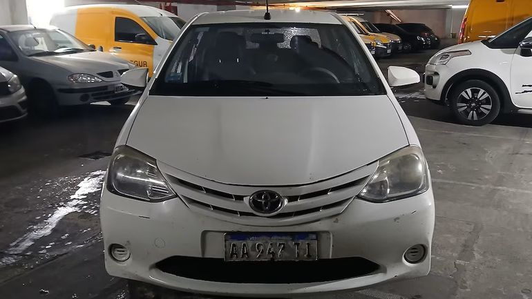 Toyota Etios 2016, uno de los modelos de la subasta de Monasterio Tattersall. Toyota Etios 2016, uno de los modelos de la subasta de Monasterio Tattersall.