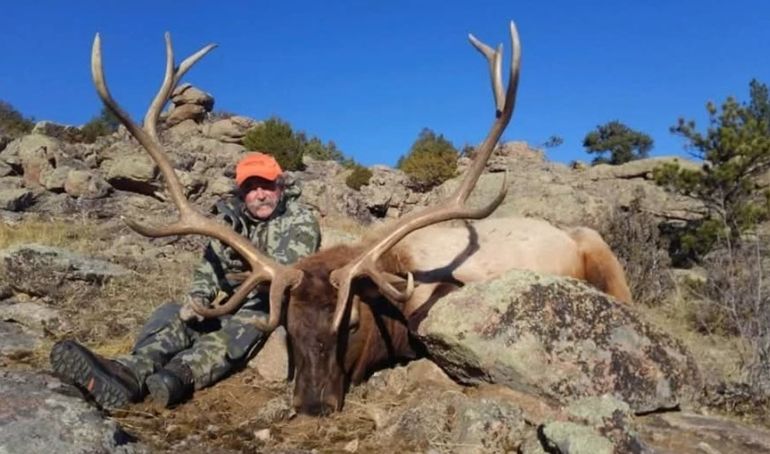 El millonario empresario californiano participaba en distintas organizaciones vinculadas a la caza y a iniciativas benéficas. El millonario empresario californiano participaba en distintas organizaciones vinculadas a la caza y a iniciativas benéficas.