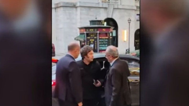 Qué dijo Javier Milei sobre las acusaciones de llegar tarde a la despedida del papa Francisco
