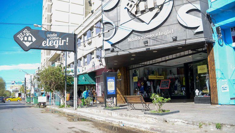 La Provincia prohibió la apertura de locales comerciales de cualquier índole el próximo 12 de octubre