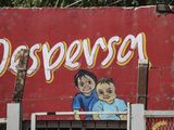 El frente de la despensa donde ocurrió el crimen. Foto Anahí Cárdena.
