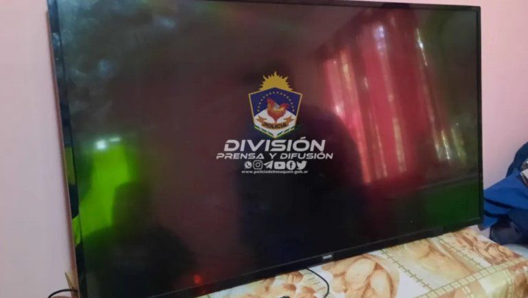 Allanamiento en Centenario dio con un televisor robado un mes atrás