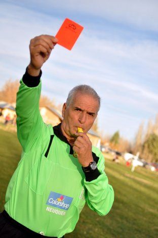 Carlos Escobar, m&aacute;ximo referente del arbitraje en Don Pedro.&nbsp;