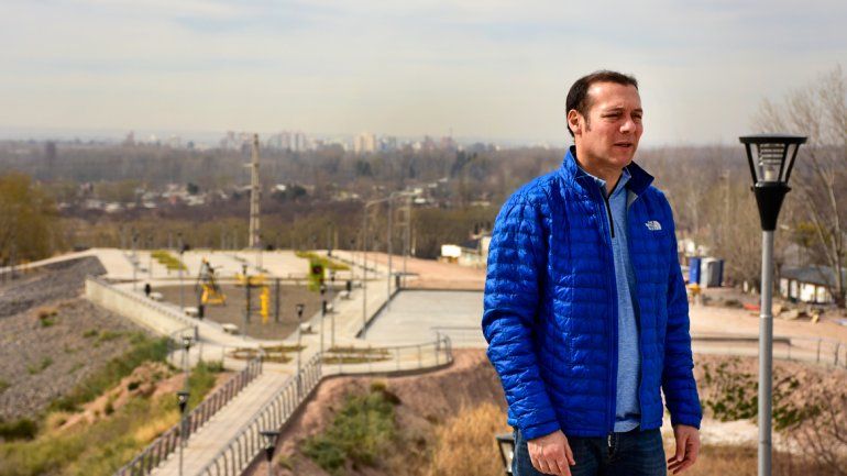El gobernador Omar Gutiérrez visitó ayer las obras en la zona este.