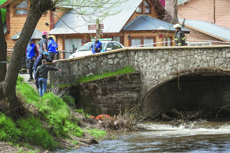 El cuerpo del hombre fue hallado debajo del puente Pocahullo.