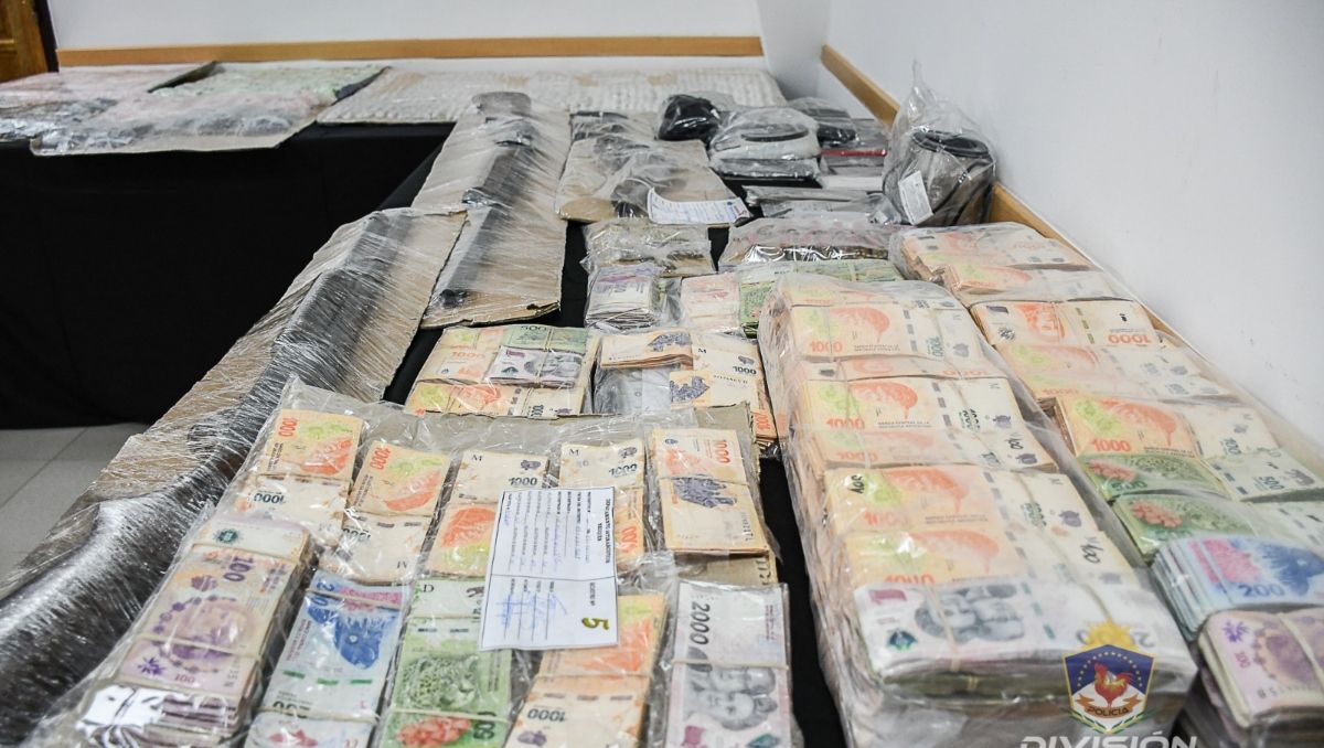 Uno de los operativos que realizó la Policía neuquina contra el narcomenuedo.