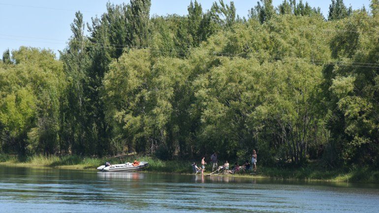 Limay: la gente usa cinco lugares que son peligrosos