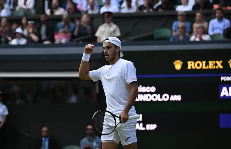 Fran Cerúndolo es la gran esperanza del tenis nacional en Wimbledon.