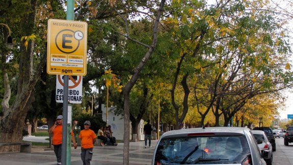 estacionamiento: cambia el horario, pero no los carteles