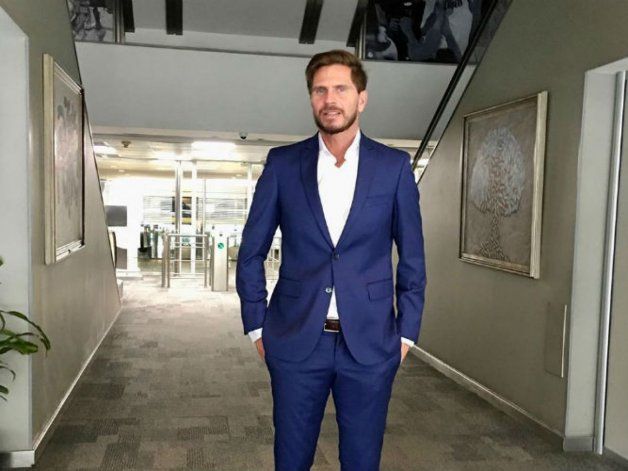 Vignolo lució los colores de un equipo de Primera y ¡arde la contra!