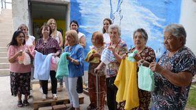 Las tejedoras neuquinas y una tarea que consideran esencial para sus vidas.