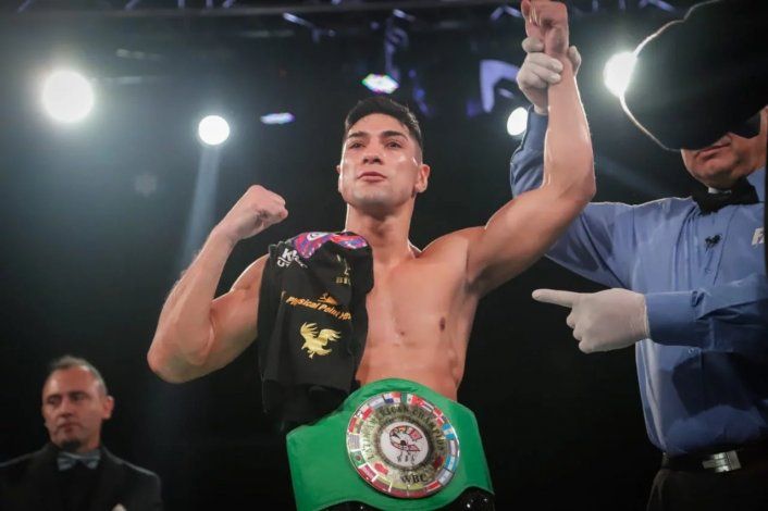 Díaz, a lo Tyson: mordió a Silva y fue descalificado