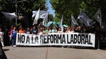 en imagenes: asi fue la marcha en neuquen por el paro de la cgt contra la reforma laboral en imagenes: asi fue la marcha en neuquen por el paro de la cgt contra la reforma laboral